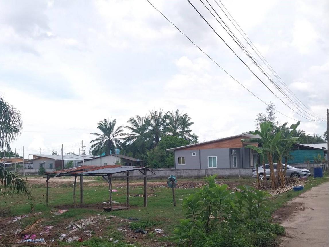 Vacant land in Krabi, above canal in Krabi