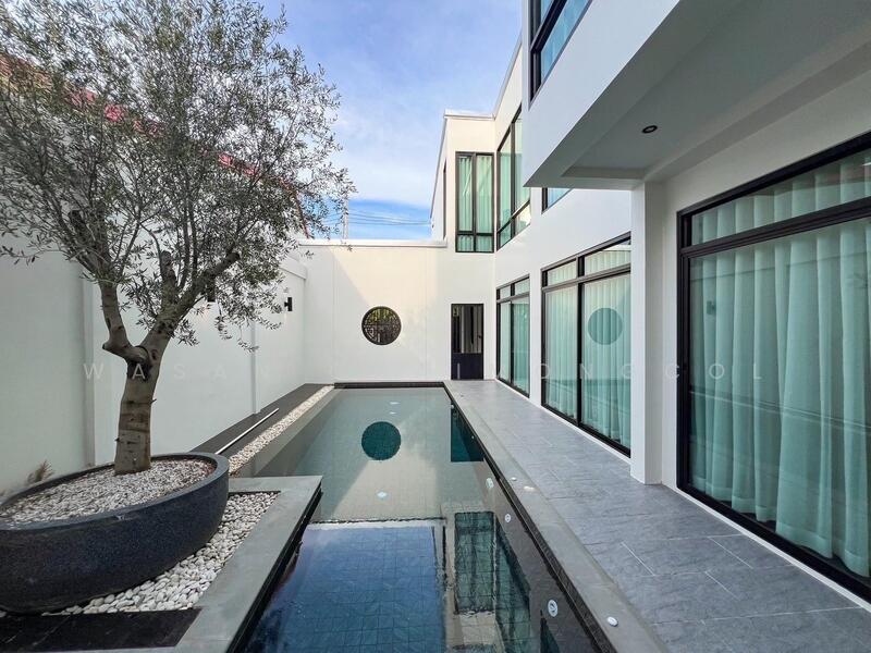 Saphanhin Pool Villa, Phuket