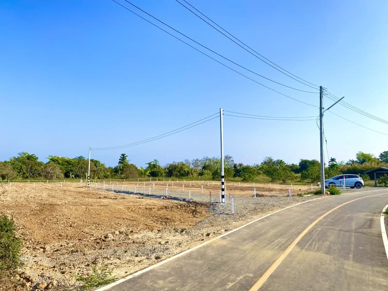 Land for sale at a low price in Saraphi (Chiang Mai), 79 sq. wah, chiang-mai