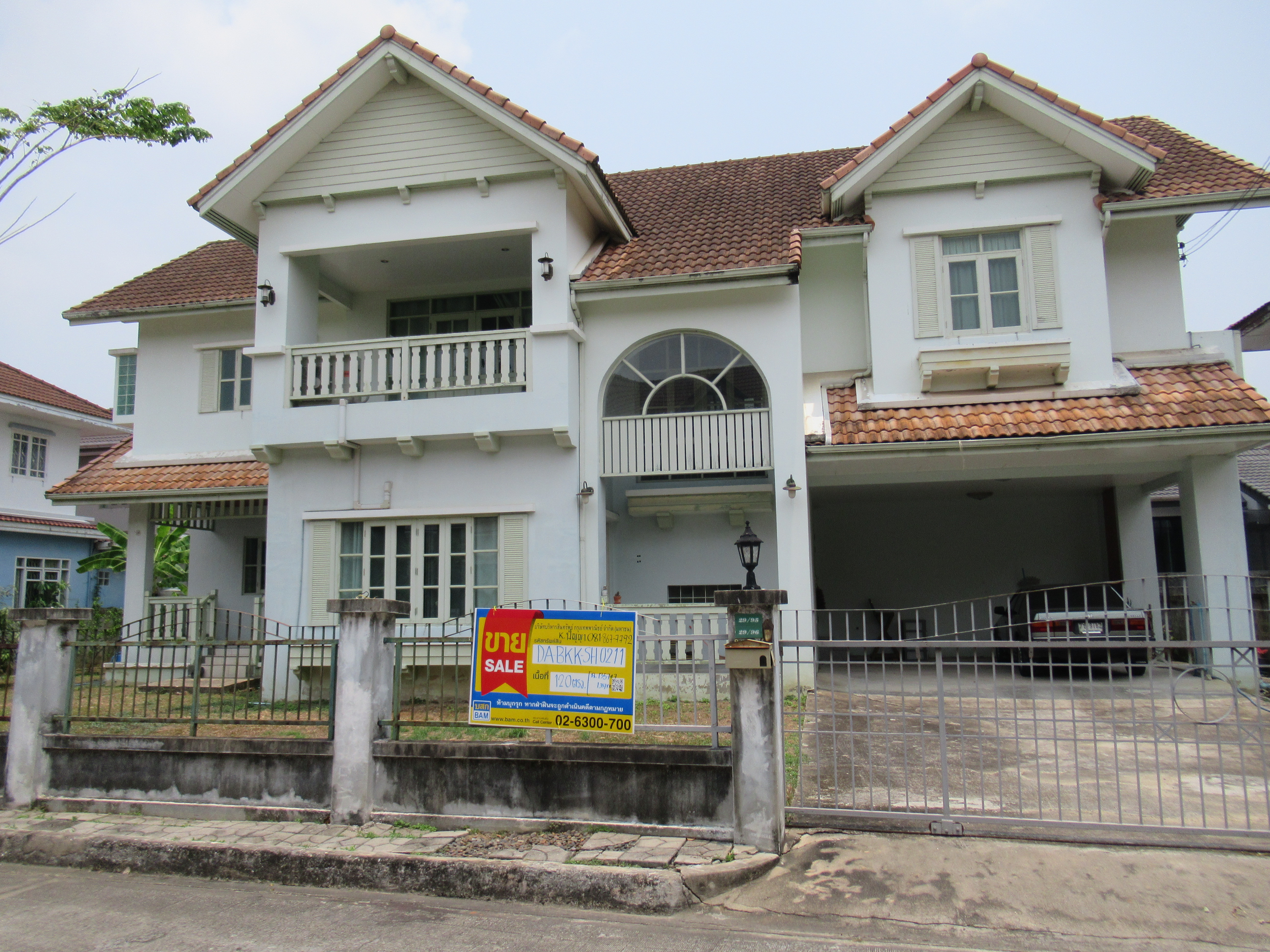 Single-family house, 2-storey, Vara Romye Project, Phetkasem 81 Road