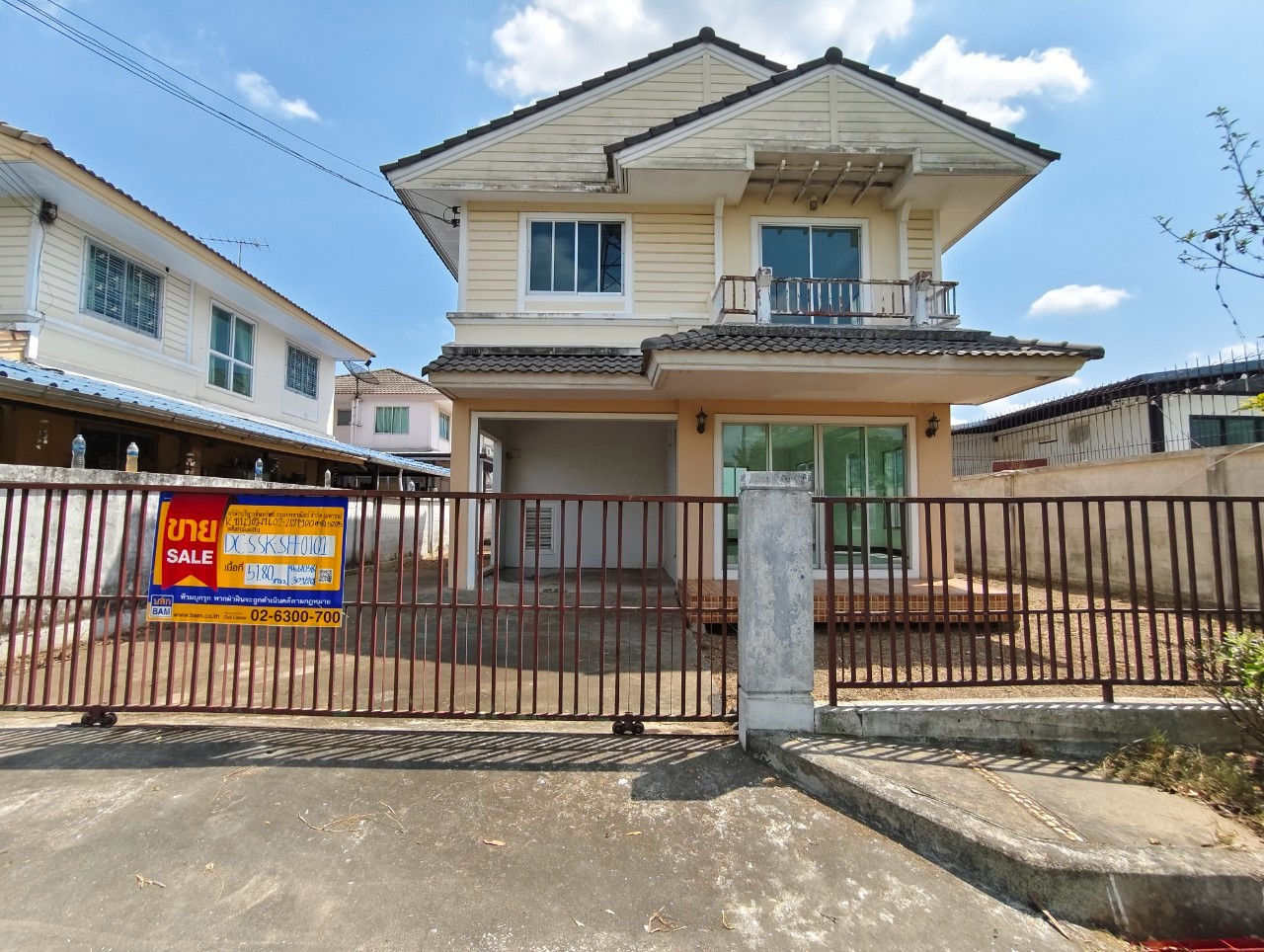 Single house Pruksa Lada Buddhachinaraj, Samutsakorn